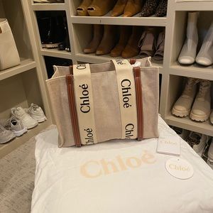 Chloe Medium Woody Tote Bag